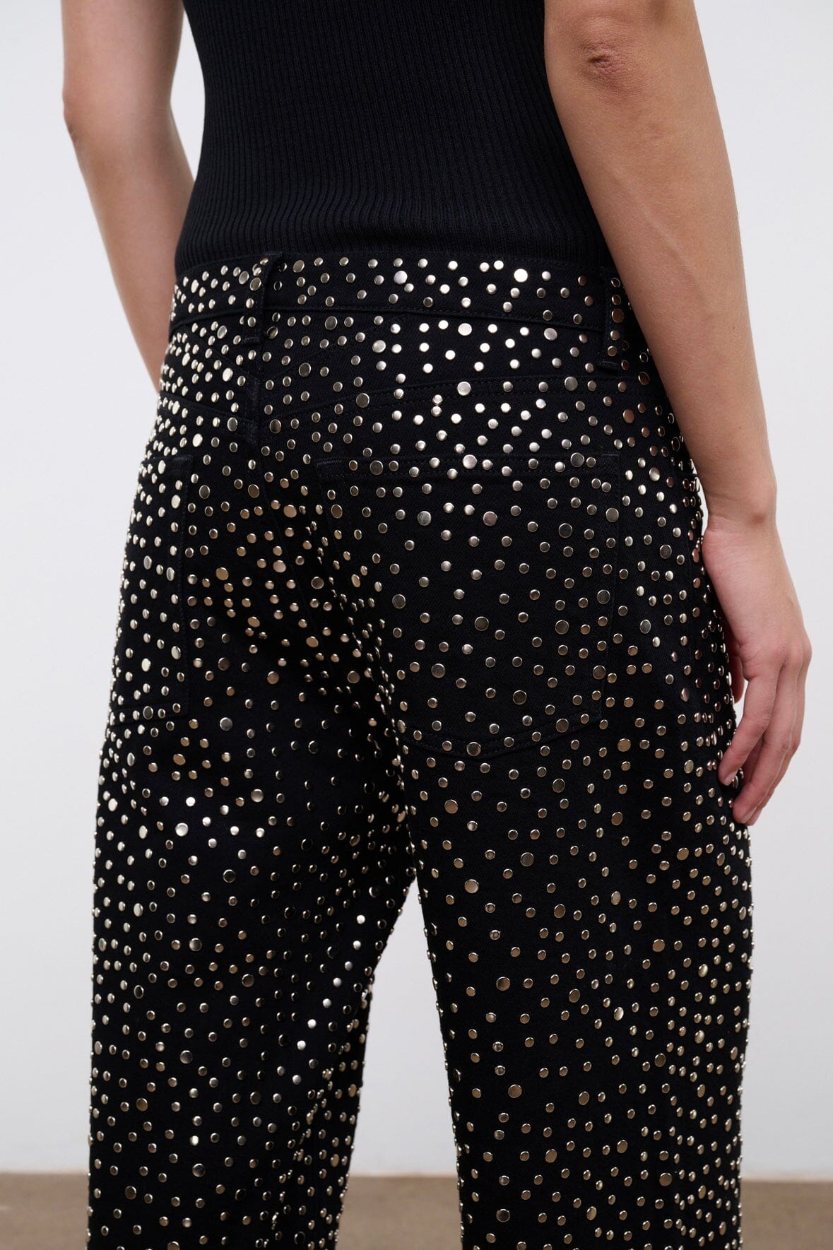 GUS STUDDED RELAXED JEAN | BLACK
