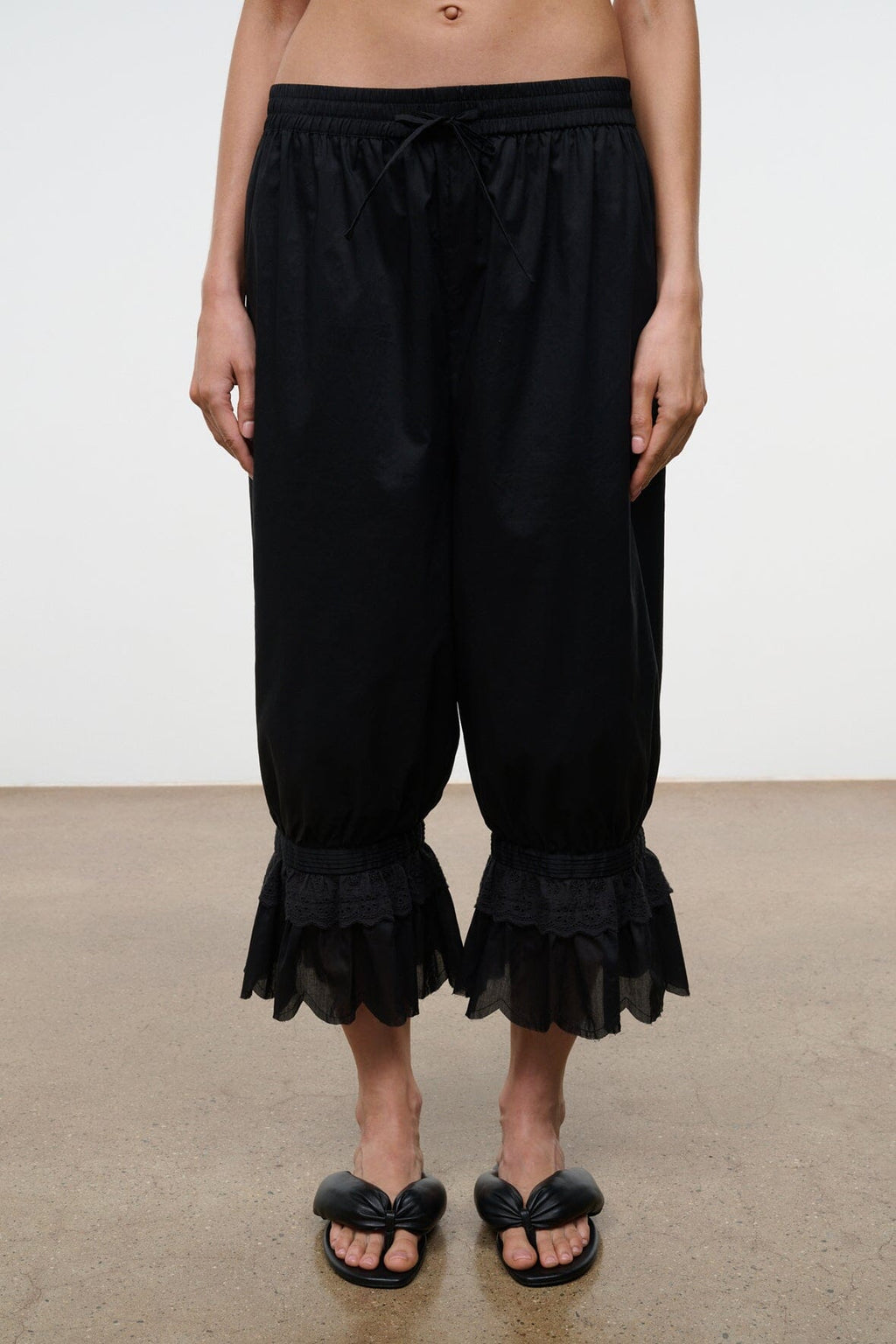JUNO THONG | BLACK