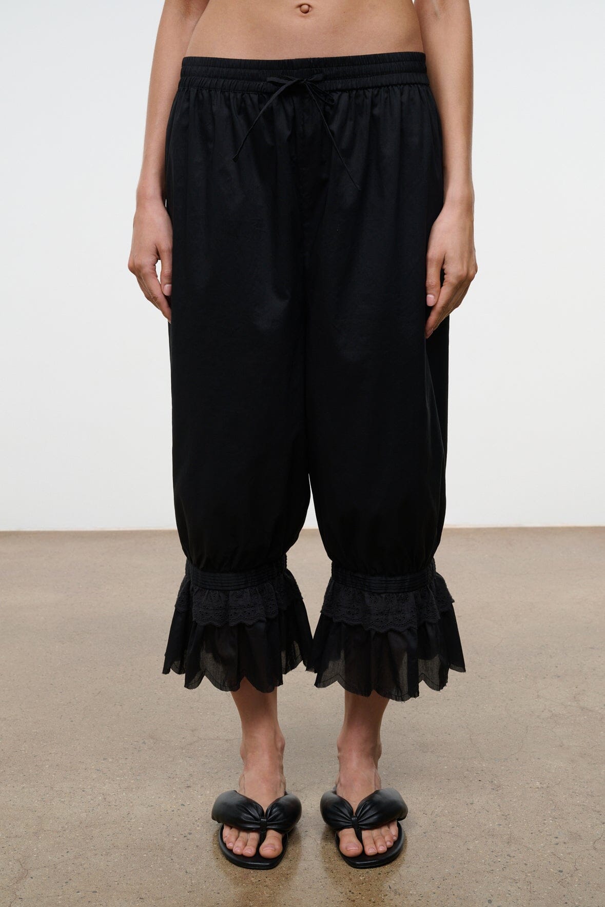 JUNO THONG | BLACK