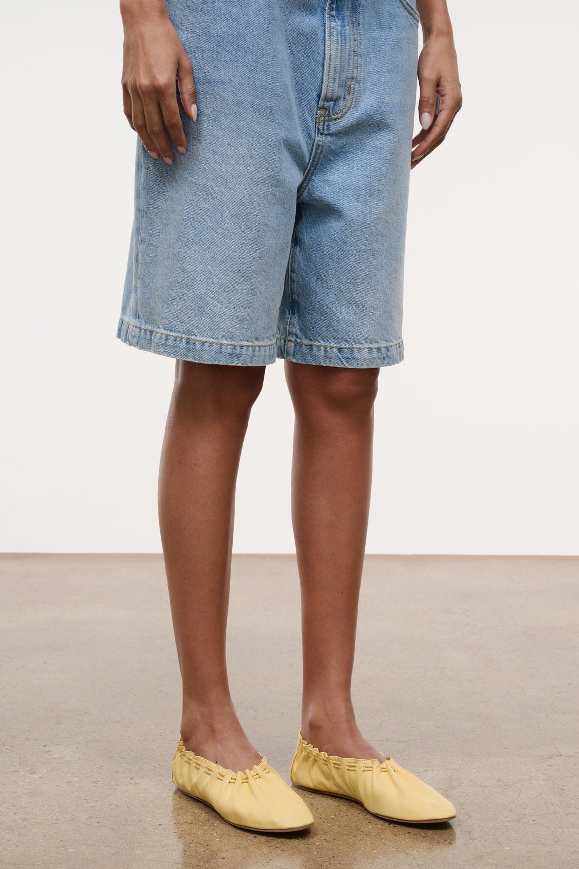 RUE FLAT | BUTTER
