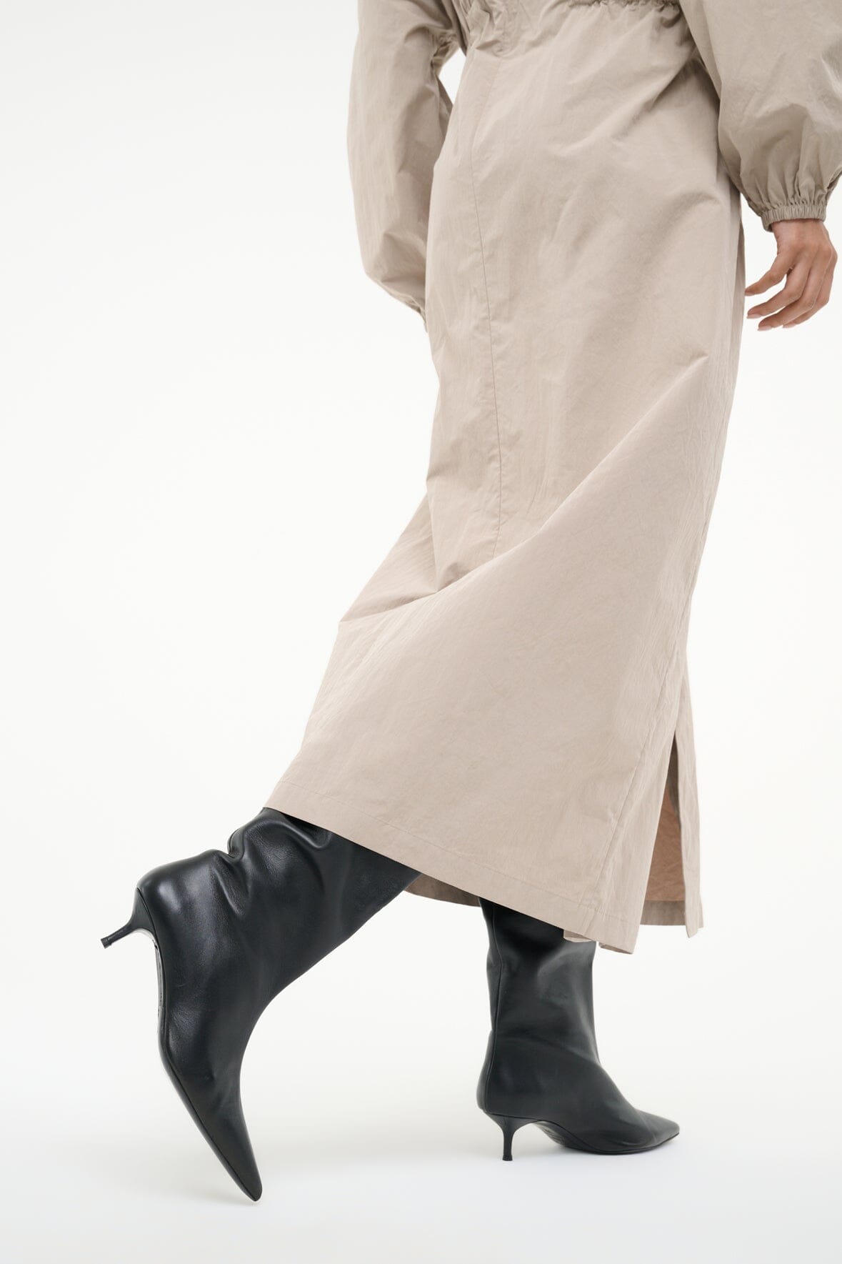 SEBASTIAN KITTEN HEEL BOOT | BLACK